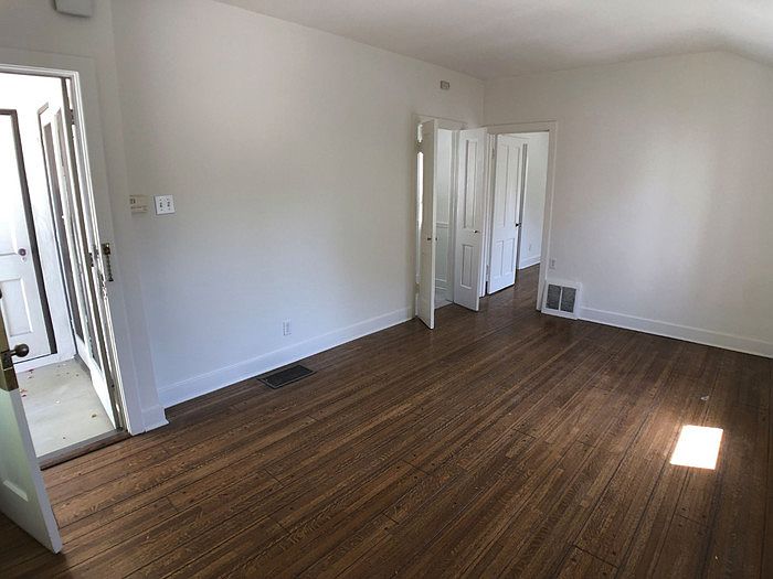 1st image of 5565 W 2nd St