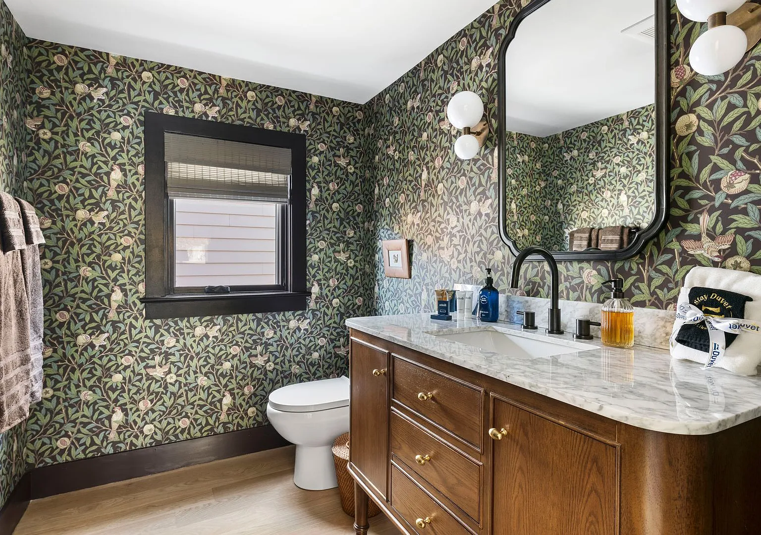 Little House on Tenth- 36 10th Avenue — Photo 3