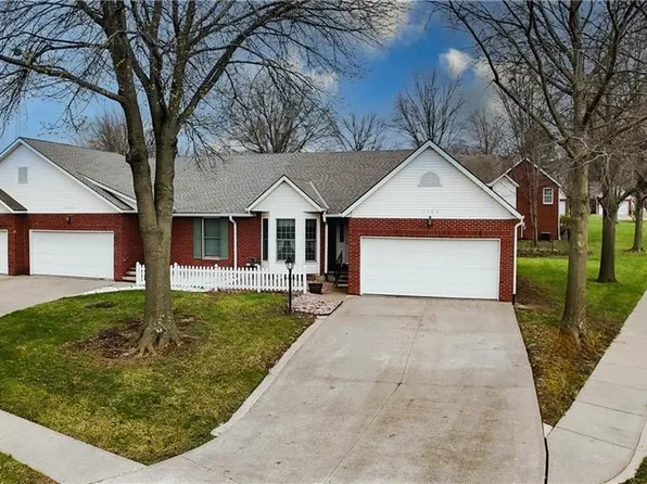 3902 Eastgate Dr, Saint Joseph, MO 64506