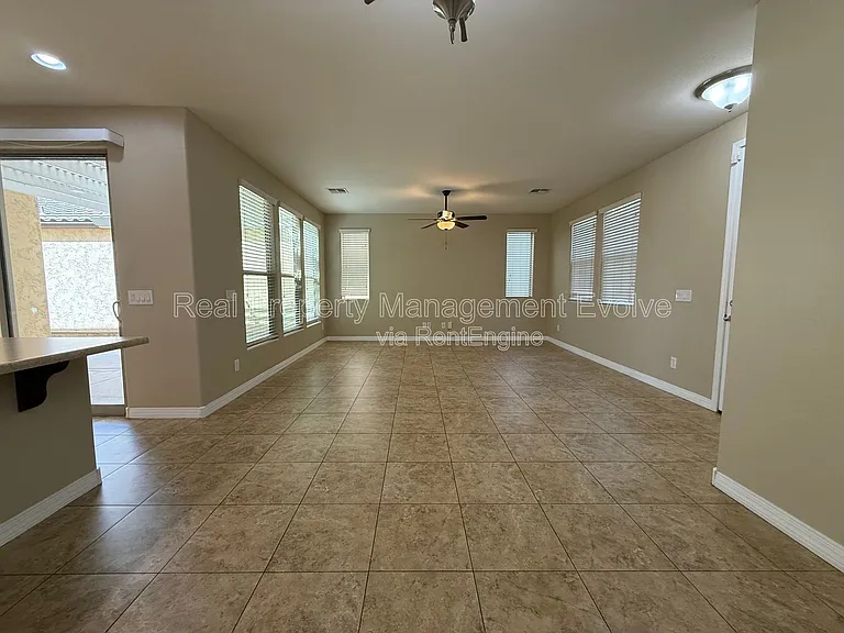 9020 W Nicolet Ave — Photo 4