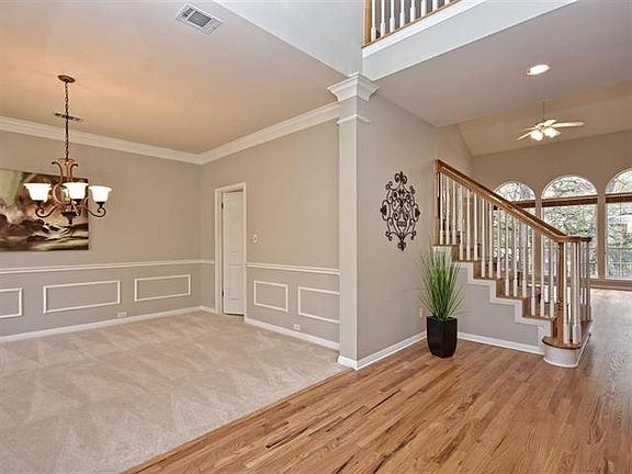 3rd image of 7806 High Hollow Dr