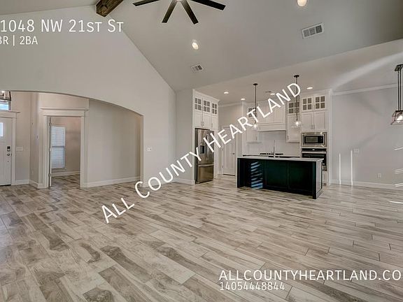4th image of 11048 NW 21st St