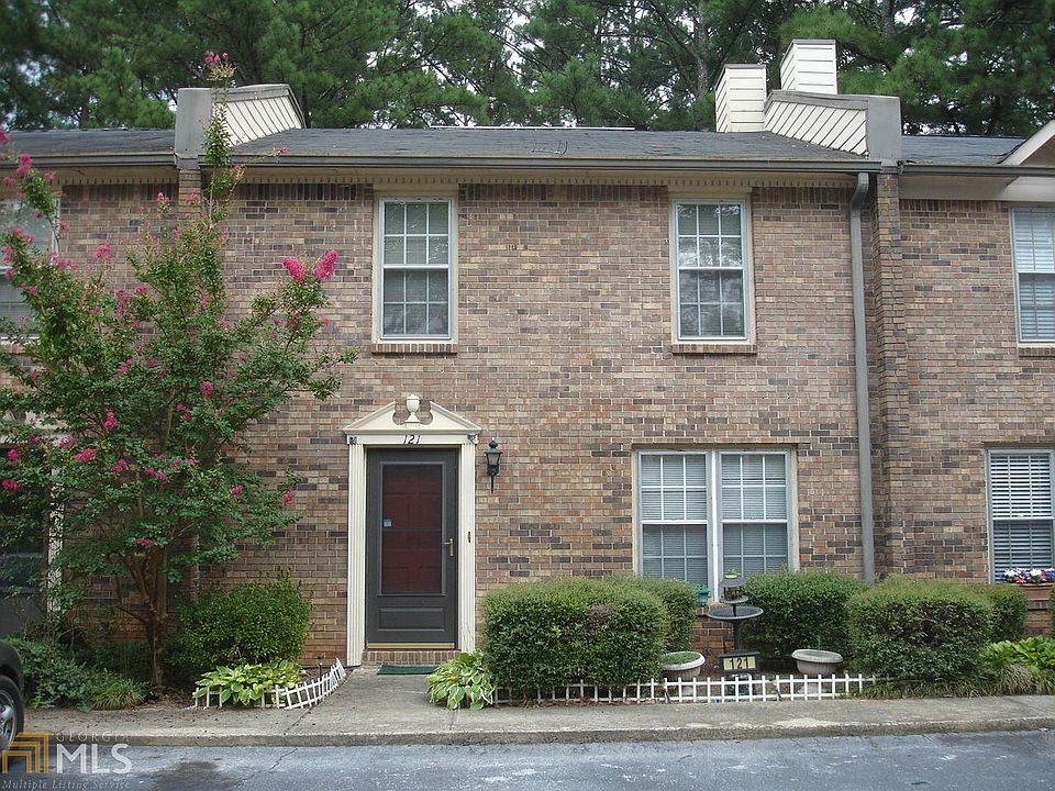 1st image of 121 Forrest Ave