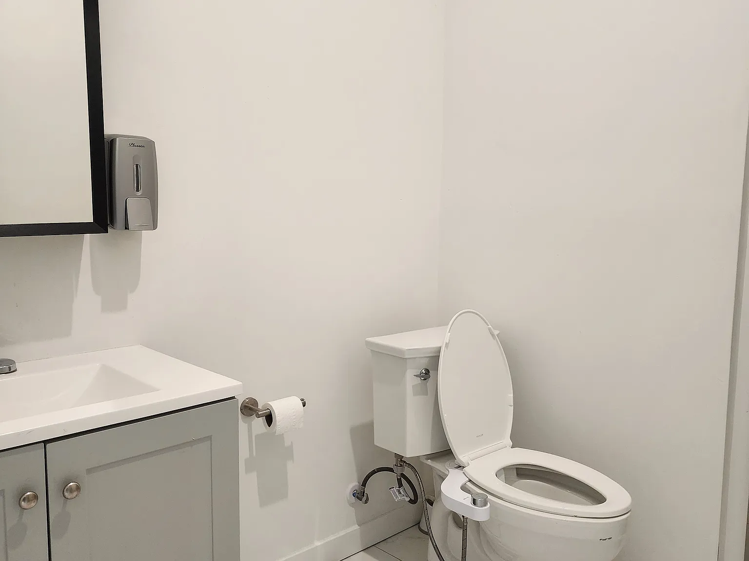 1 bed, 881 sqft, $3,100 — Photo 4