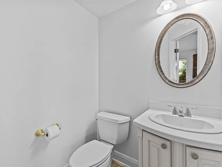 5724 Brittlyns Ct — Photo 20