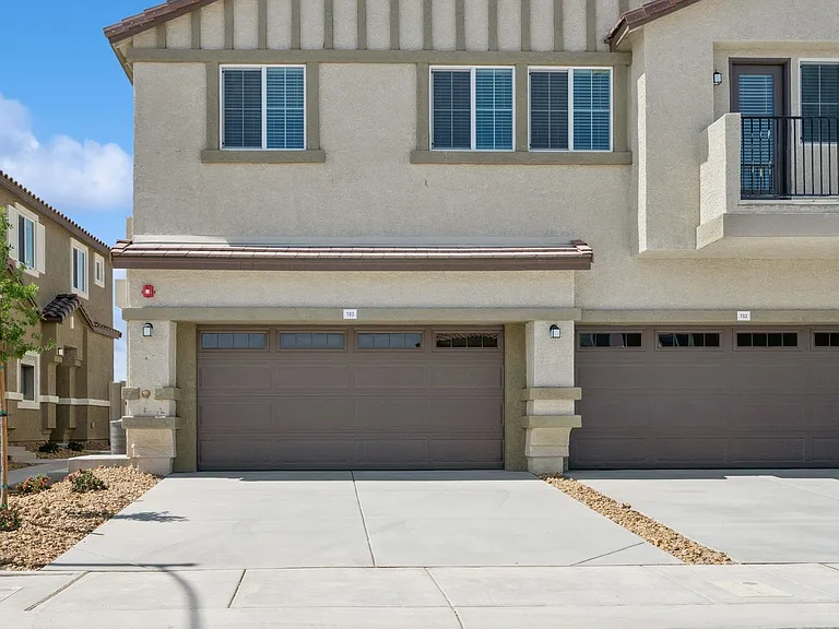 Elkhorn Pointe at Heartland — Photo 28