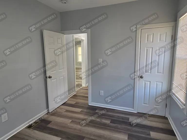 4188 Buckingham Ave — Photo 18