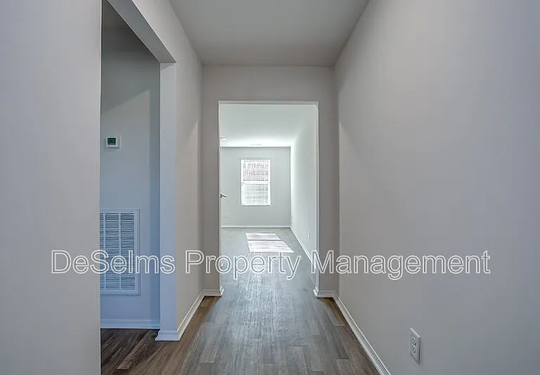 2206 Yearling Dr — Photo 4