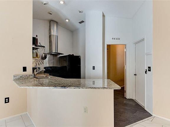 5th image of 1182 Deer Hollow Pl
