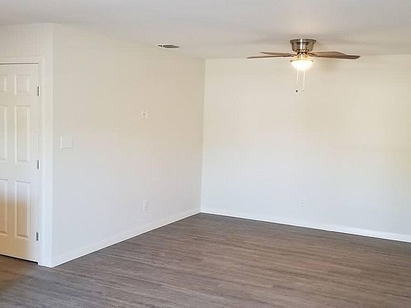 5th image of 200 S Alex Ave APT 7