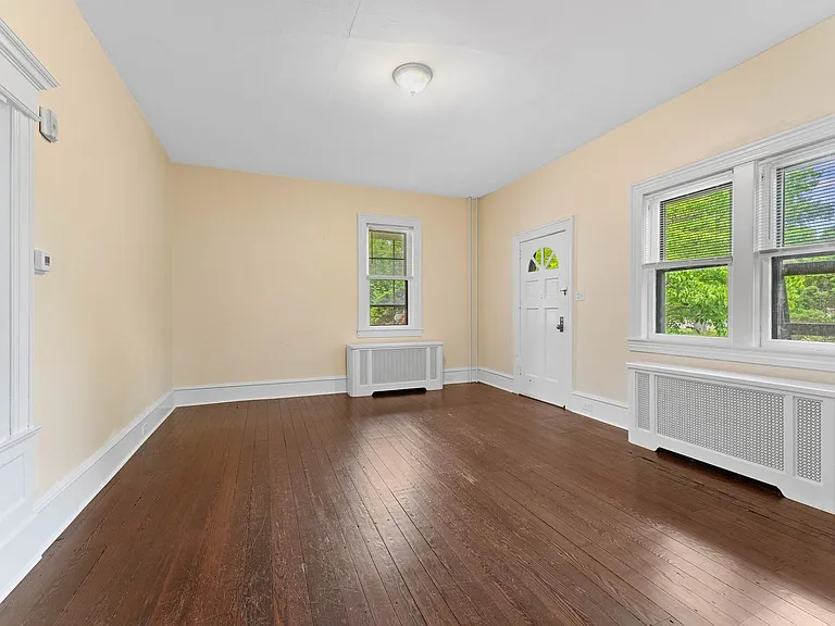 519 Kings Hwy — Photo 12