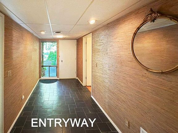 4th image of 1512 N Wildwood Ct