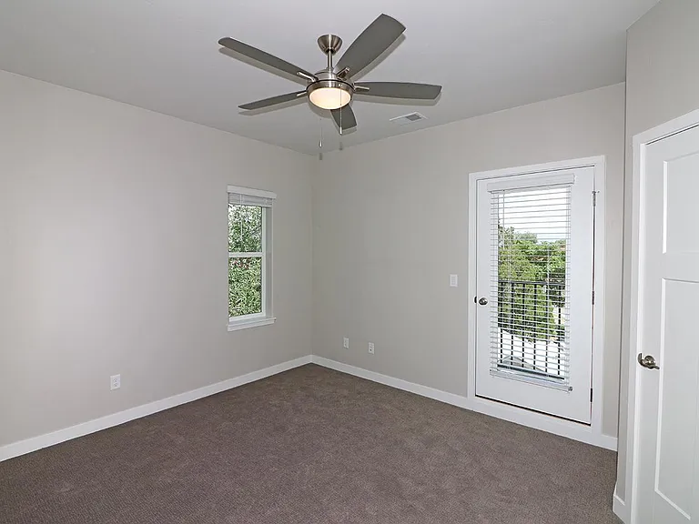 1030 Belford Ave — Photo 19