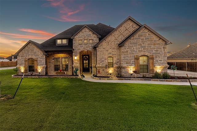 1st image of 9301 Hidden Pond Dr