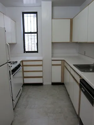 Rented by Stonecrest Realty | media 20