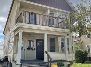 744 Nevada St #1, Dubuque, IA 52001