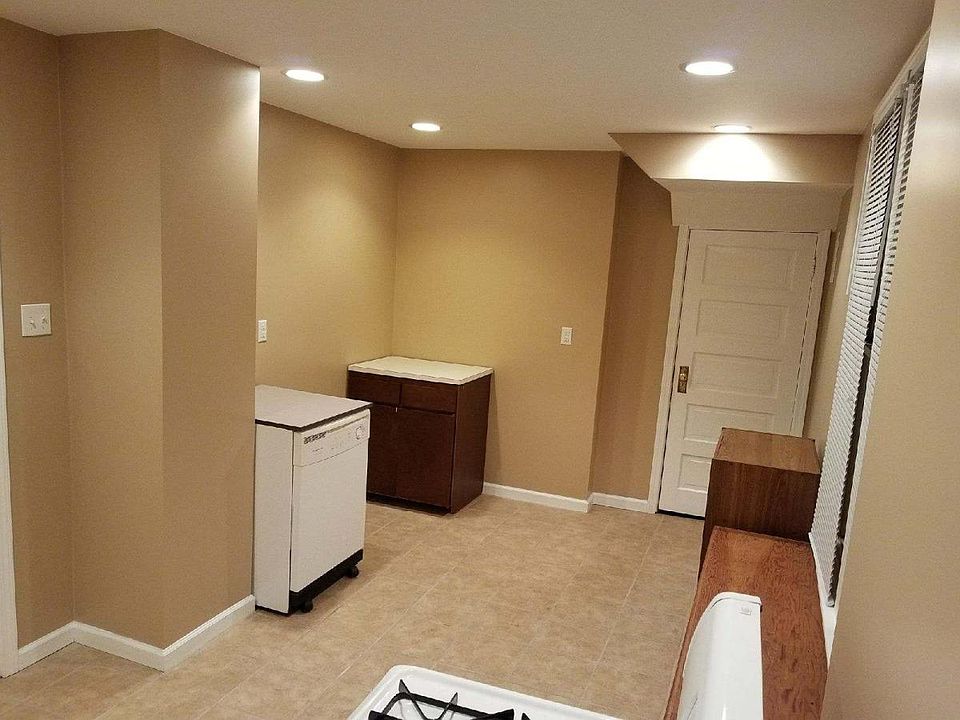 Spacious Kitchen