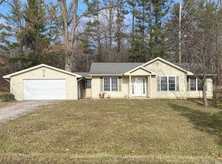 1761 E Poplar Rd, Columbia City, IN 46725