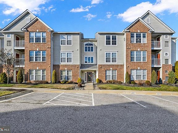 3rd image of 17 Brook Farm Ct #M-17m