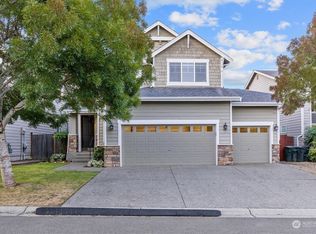 7730 NE 199th St, Kenmore, WA 98028