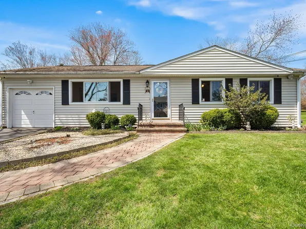 3453 Flanders Drive, Yorktown Heights, NY 10598