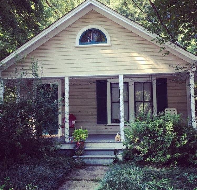 Charming one bedroom bungalow
