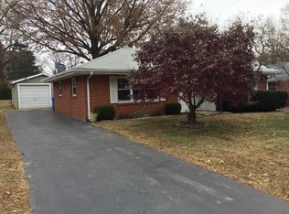 1035 Saint Marie St, Florissant, MO 63031