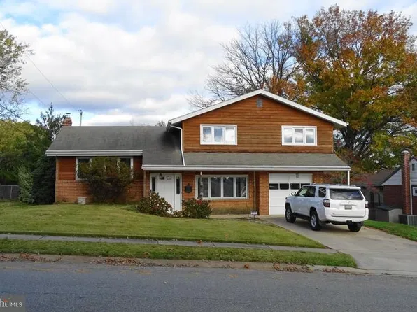 2705 Fawkes Dr, Wilmington, DE 19808