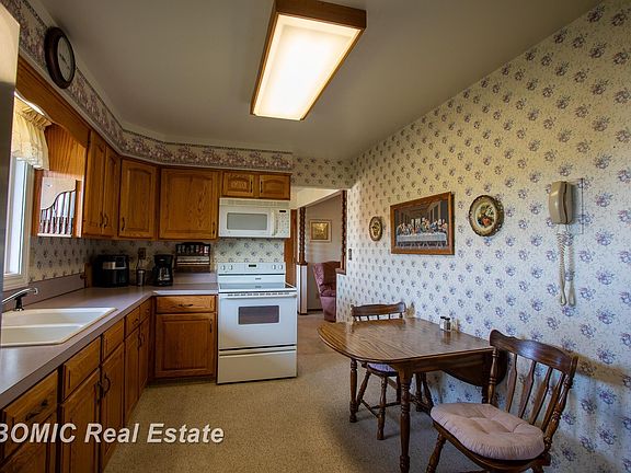 4th image of 10750 Birch Run Rd