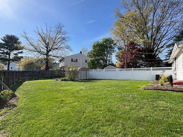 427 W Marion St — Photo 25