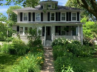 725 E Chicago Ave, Naperville, IL