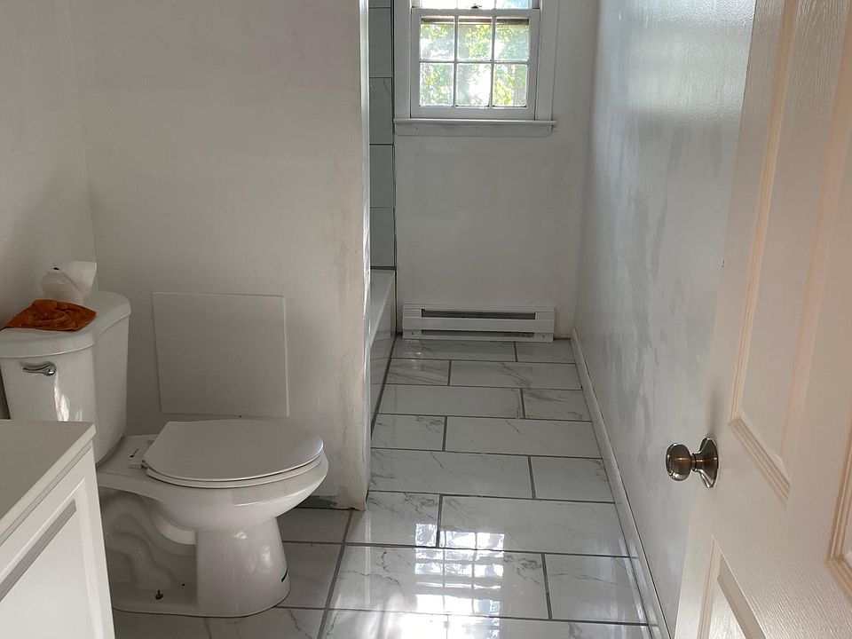 Bath Room - New Tile Installed.
