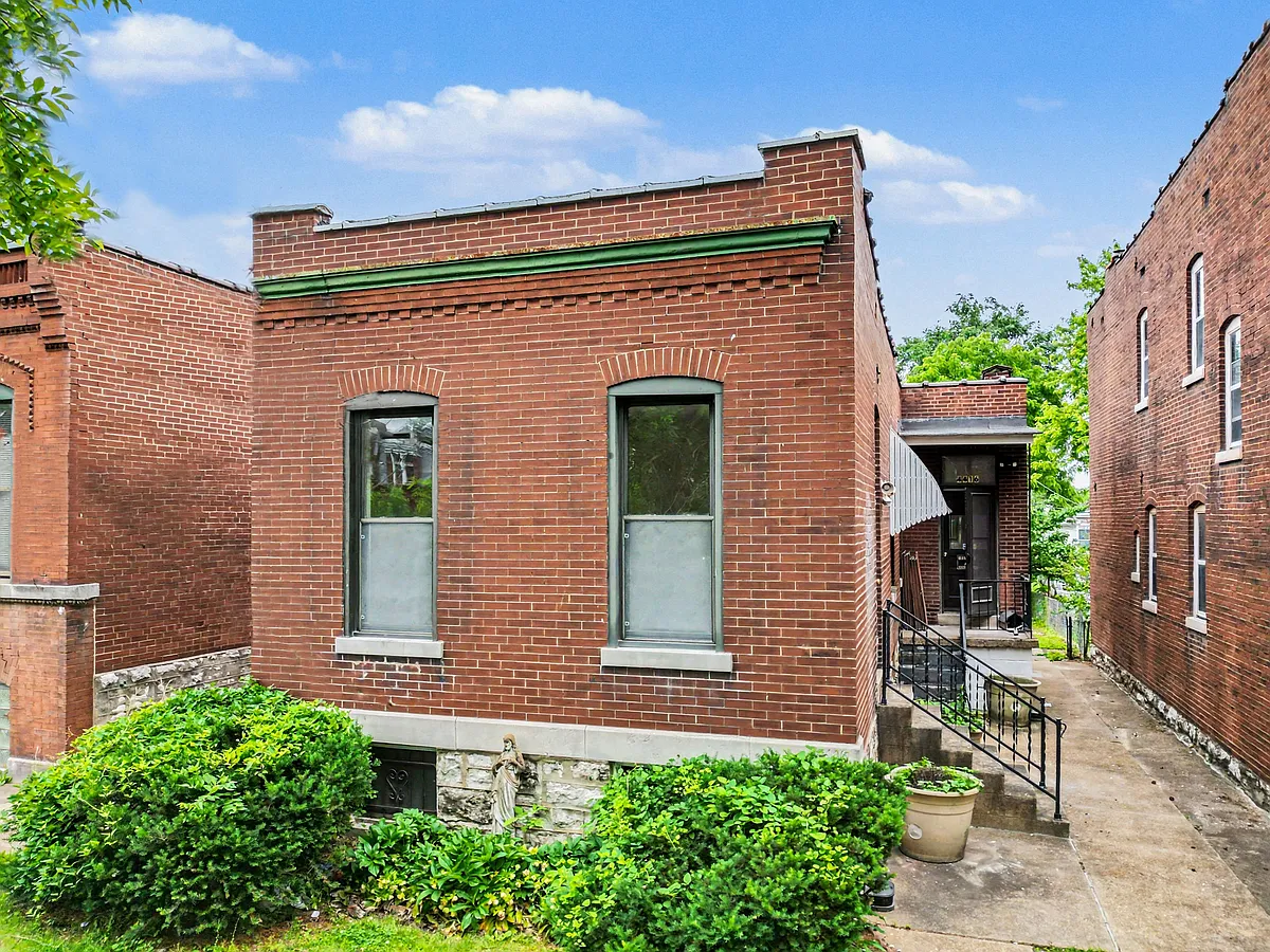 Building Photo - 4416 S Grand Blvd