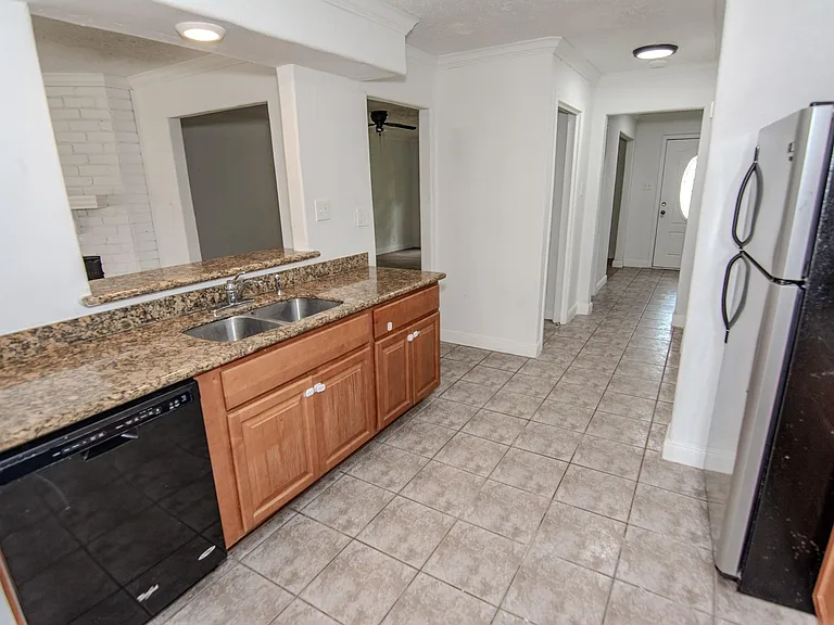 20335 Fieldtree Dr — Photo 6
