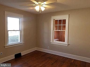 5th image of 316 W Summit Ave