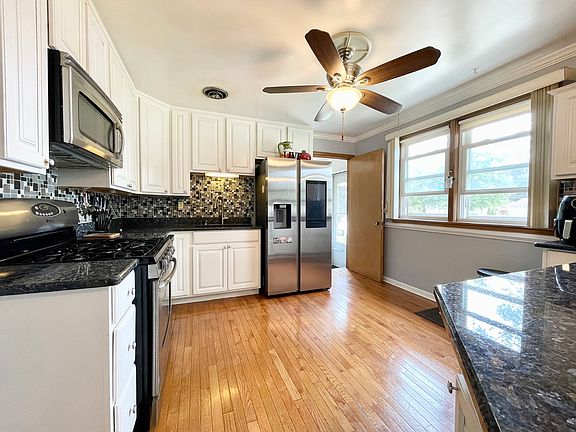 2nd image of 7731 N Harlem Ave