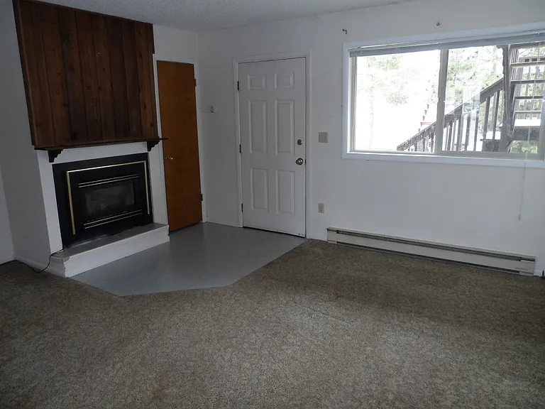 4 Hoffman Dr #1-4 — Photo 3