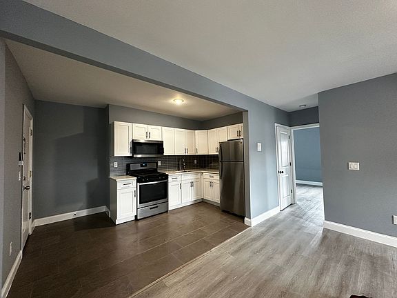 3rd image of 131 Monticello Ave #3W