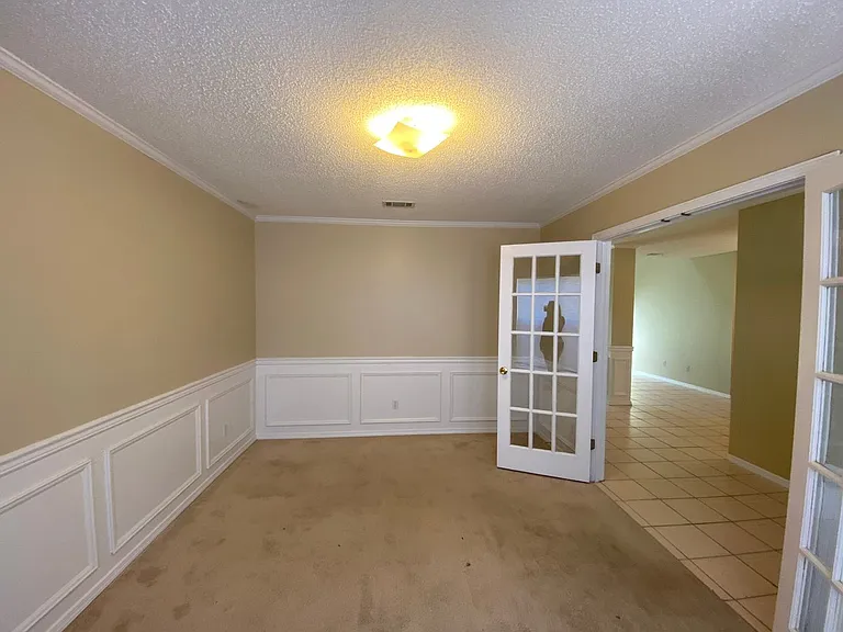 24 Neptune Dr — Photo 5
