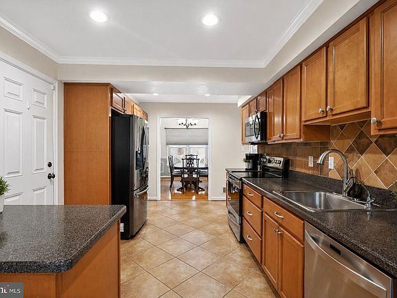 4th image of 8021 Clark Station Rd