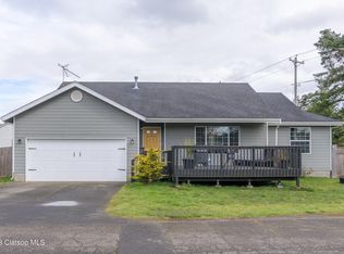 27 NW 4th St, Warrenton, OR