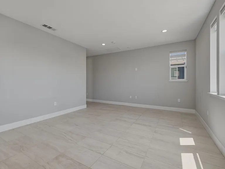 1230 Mateo Miller Cir — Photo 48