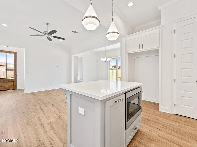128 Oak Village Dr — Photo 12