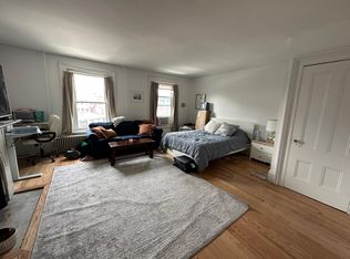 82 Charles St #3R, Boston, MA 02114
