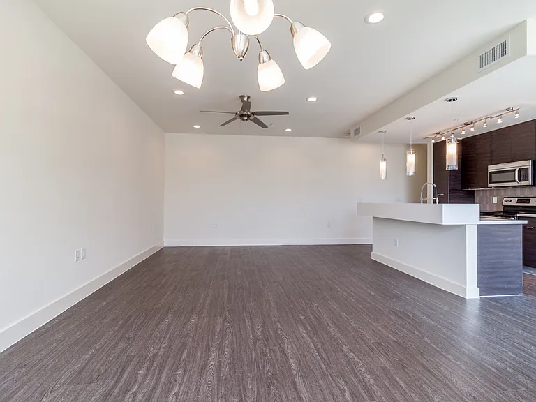 604 N Bluff Dr #245 — Photo 10