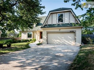 1008 S Lindenwood Dr, Olathe, KS 66062