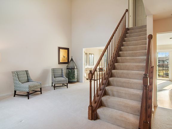 3rd image of 714 Clover Hill Ct