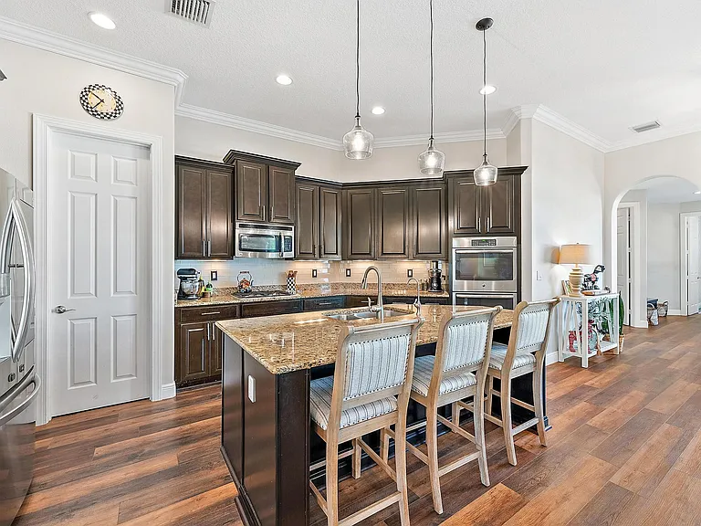 10352 SW Westlawn Blvd — Photo 17