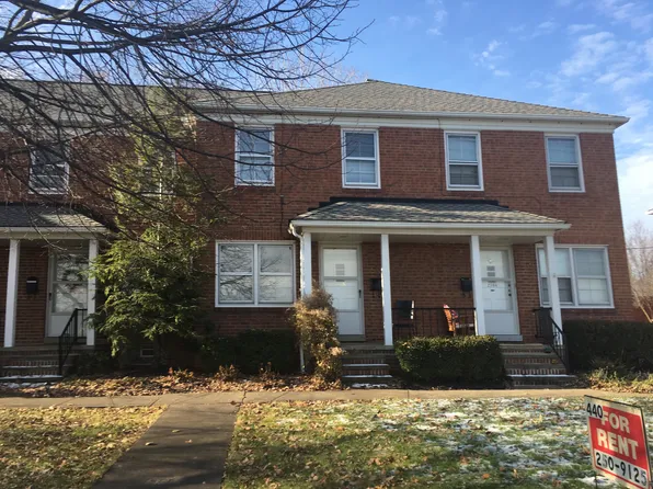2768 Wooster Rd, Rocky River, OH 44116