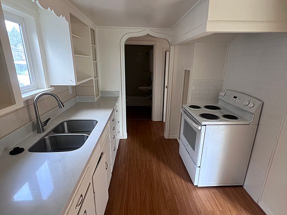 3rd image of 315 Casad Ave